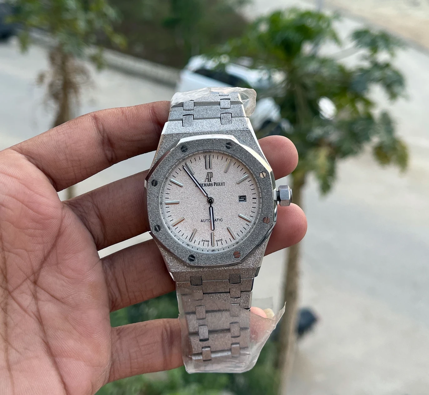 Audemars Piguet Royal Oak Frosted Gold Watch Pakistan 1768330931 1a892187