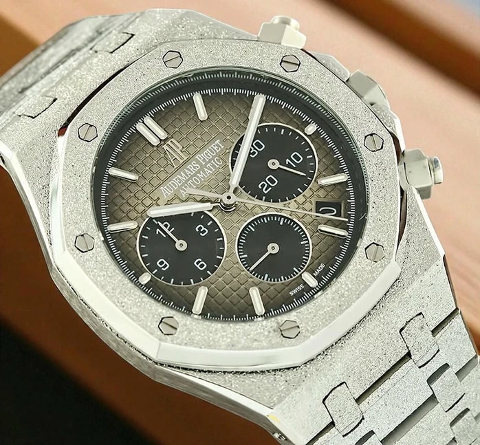 Audemars Piguet Royal Oak Frosted Watch697 Pakistan 1765830907 89ee9e83
