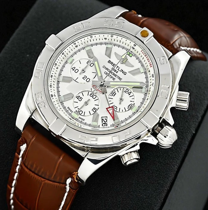 Breitling Montbrillant 01 Chronograph Watch Pakistan