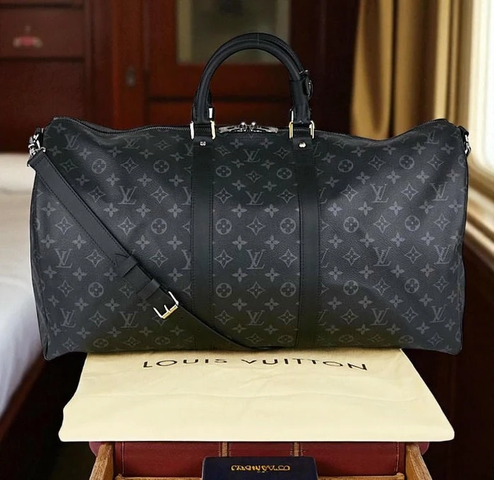Louis Vuitton Bags Online 2 Pakistan 1765831171 77e5eab9