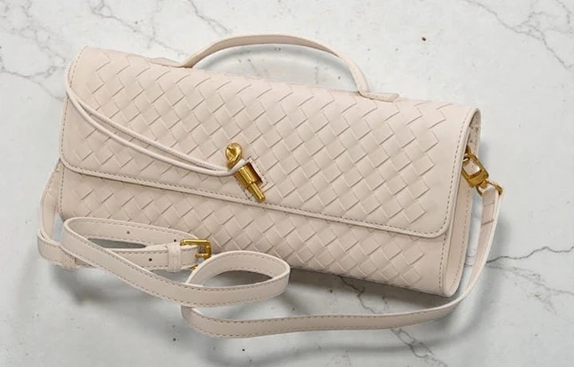 Bottega Veneta Handbag 12081 1768331001 D9cf5f98