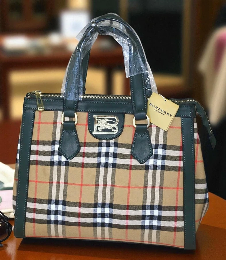 Burberry Beautiful Handbag 1 Pakistan 1765831272 993eac70