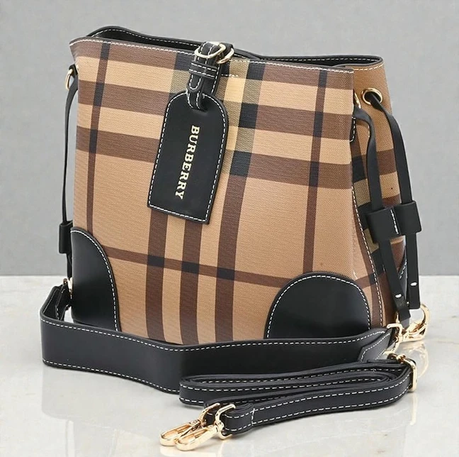 Burberry Ladies Bag 12066 1768331002 B88c32a2