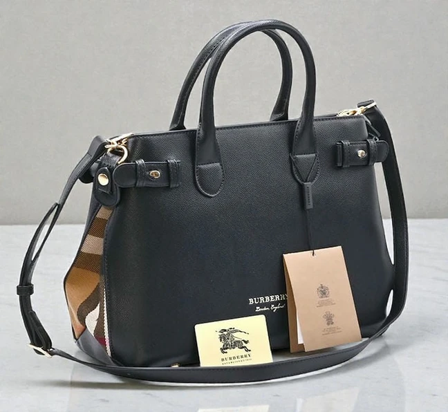 Burberry Ladies Bag 12071