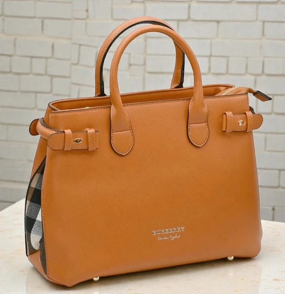 Burberry Ladies Bag 2 1768331002 6479159f