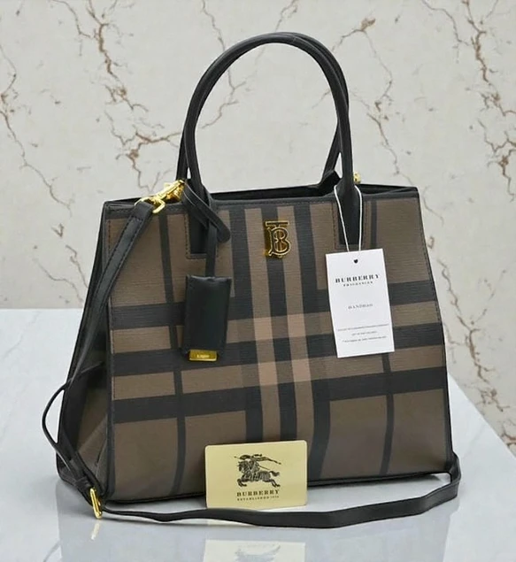 Burberry Ladies Bag 2 1768331004 01c74b3e