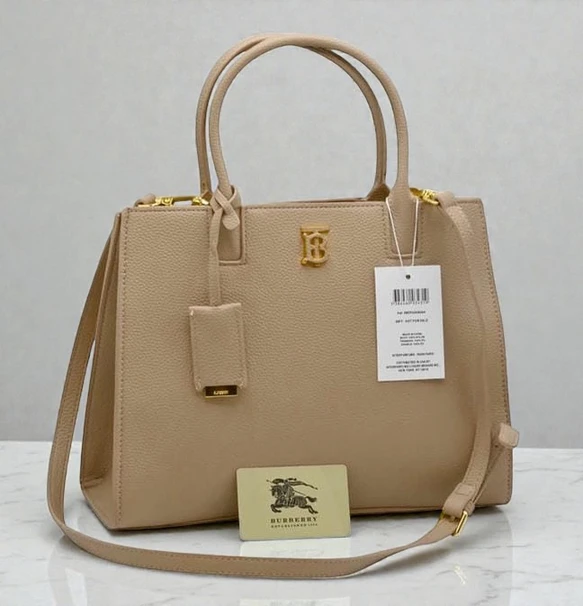 Burberry Ladies Bag 3 1768331002 84c508ad