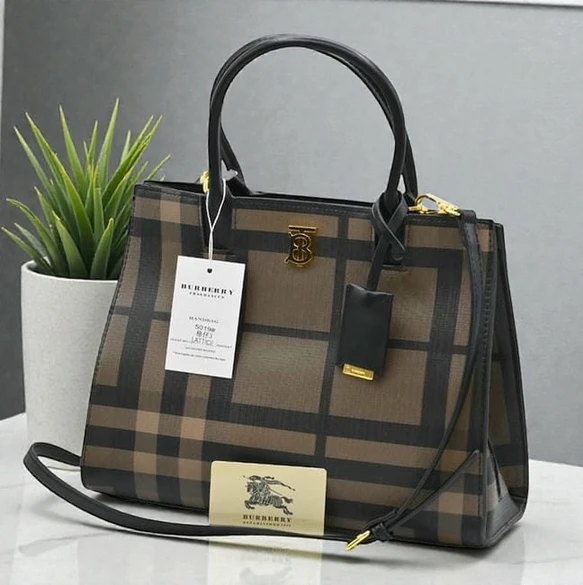 Burberry Ladies Bag 8