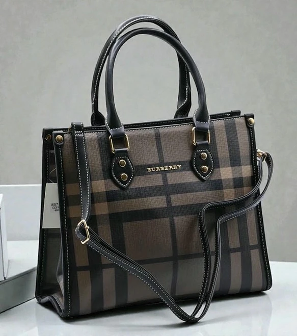 Burberry Ladies Handbag 4 1768331001 E36736f3