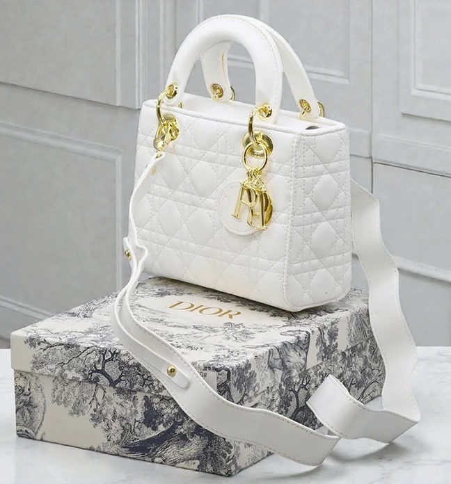 Christian Dior Handbag 12084 1768331005 03b4a1de