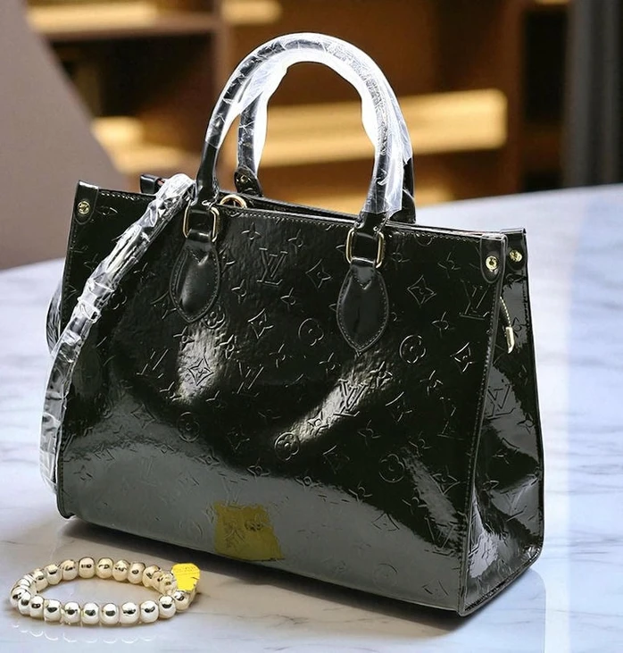 Louis Vuitton Beautiful Handbag 1 Pakistan 1765831296 09f1b5b5