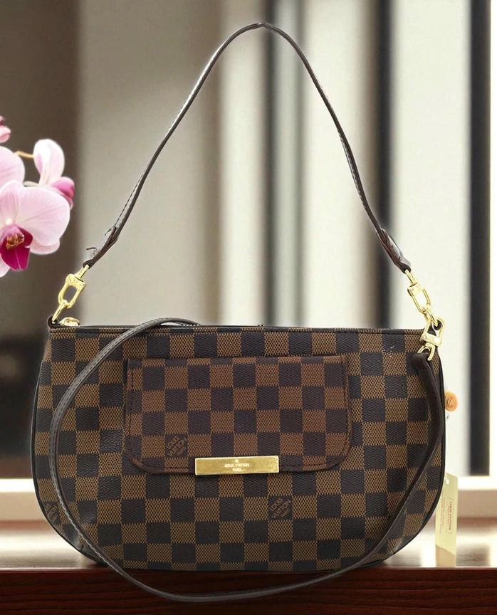 Louis Vuitton Exclusive Womens Bags 126 Pakistan