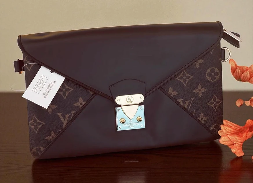 Louis Vuitton Handbag 1261 Pakistan
