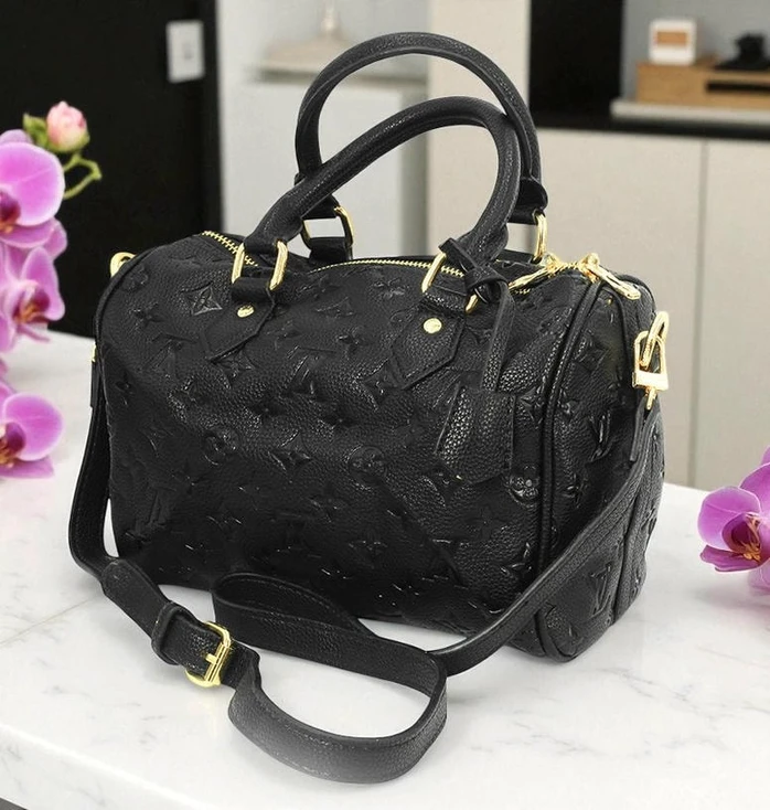 Louis Vuitton Ladies Handbag075 Pakistan