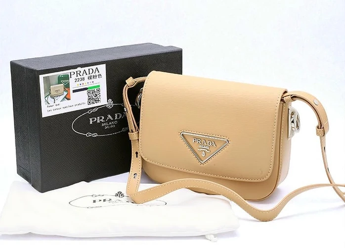 Prada Lady Handbag 1 Pakistan