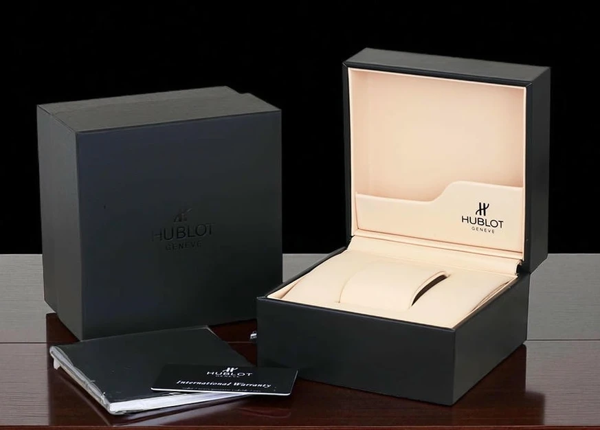 Hublot Box Pakistan