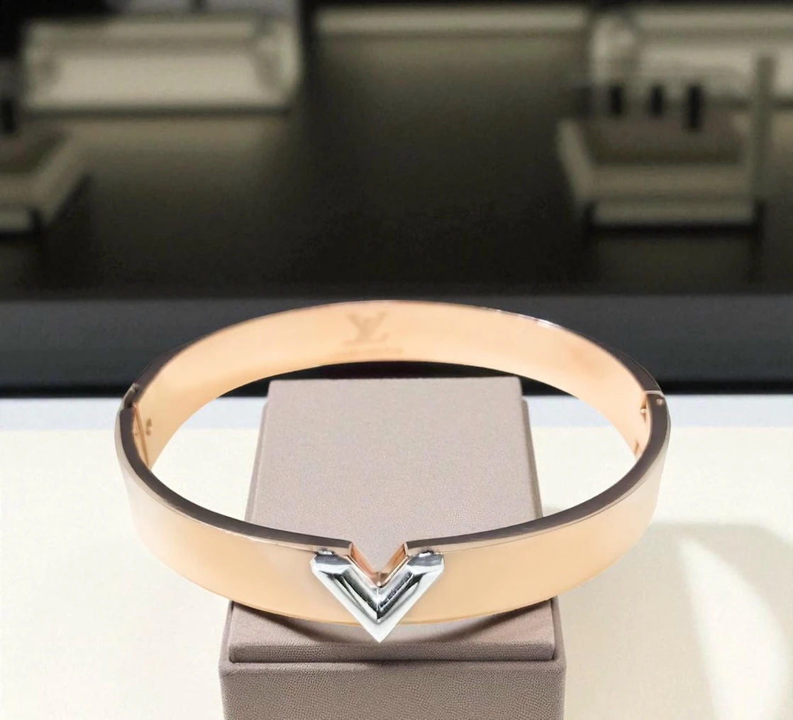 Louis Vuitton Bracelet Online Shopping 116 Pakistan 1765831474 97f710ff