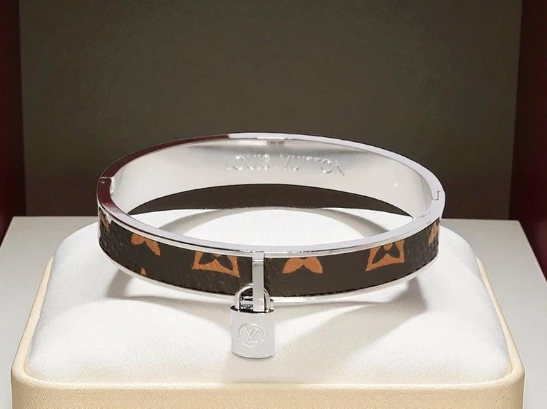 Louis Vuitton Bracelets Pakistan 1765831474 4727d52e