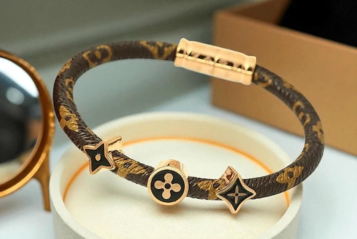 Lv Bracelet 92 Pakistan