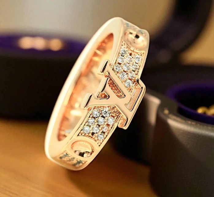 Lv Empriente Rose Gold Band706 Pakistan