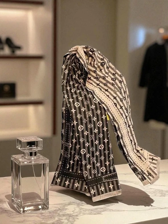 Louis Vuitton Cashmere Scarf 869 Pakistan 1765831593 B0678825