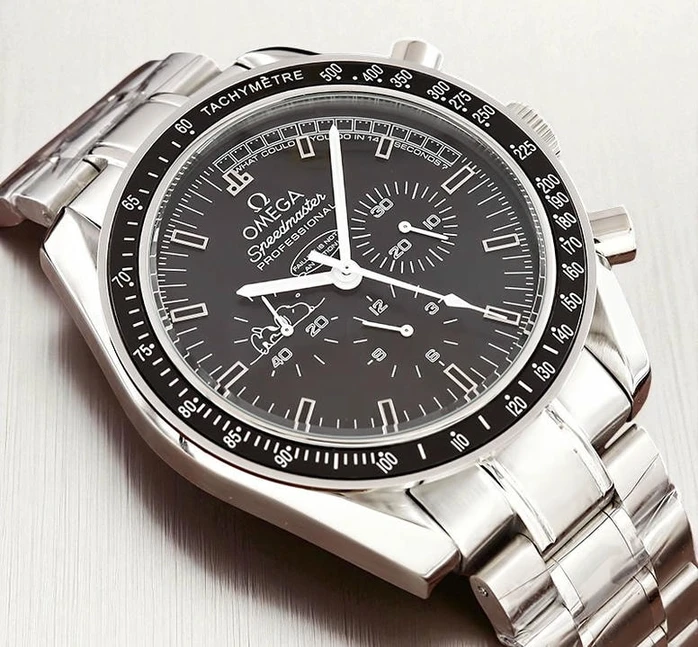 Omega Speedmaster Apollo Silver Snoopy Pakistan