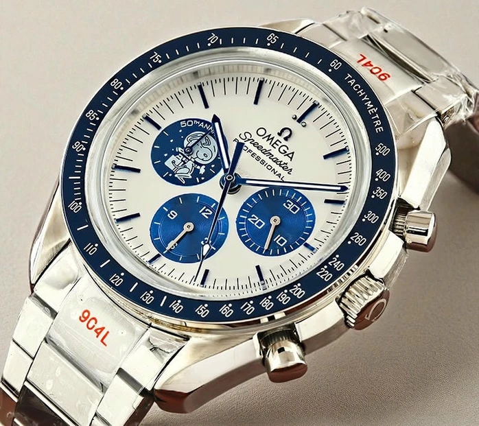 Omega Speedmaster Professional Apollo 13 50th Anniversary Silver Snoopy Award Watch848 Pakistan
