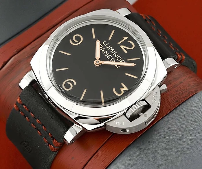Panerai Luminor Black Dial Watch Pakistan