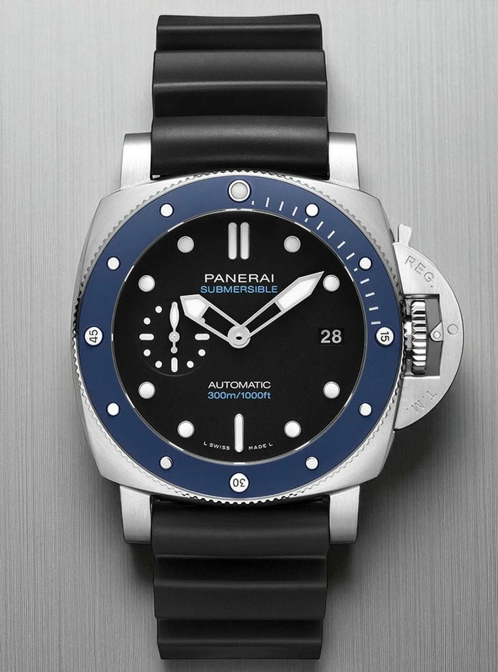 Panerai Luminor Submersible Azzurro Watch520 Pakistan 1765831708 2db93094