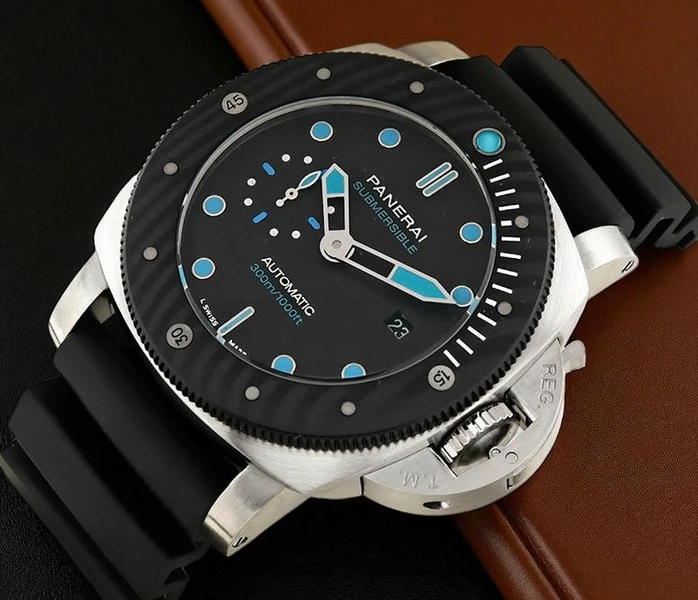 Panerai Luminor Submersible Watch3007 Pakistan 1765831708 7e8371e3