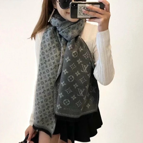 1 Louis Vuitton Cashmere Scarf865 Pakistan 1765831713 7e19e5de