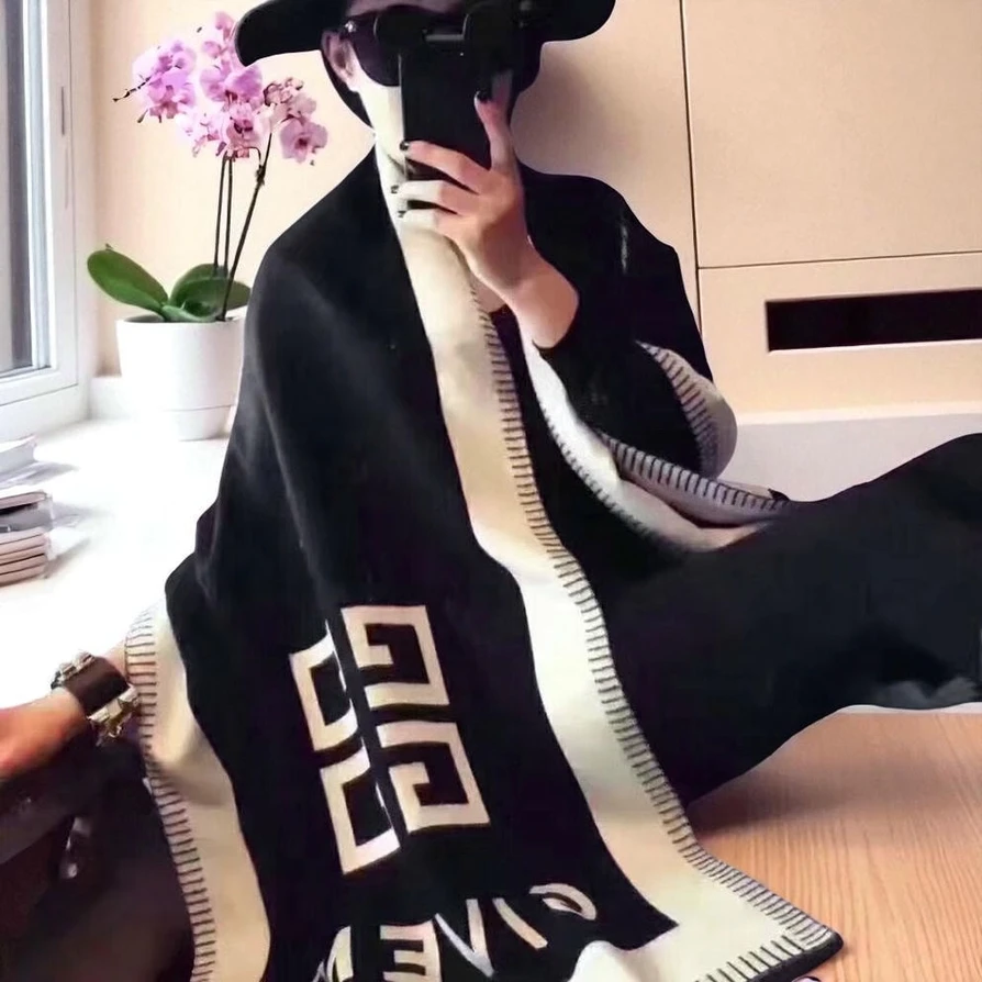 Givenchy Cashmere Scarf 92 117 Pakistan 1765831739 6e7e78fb