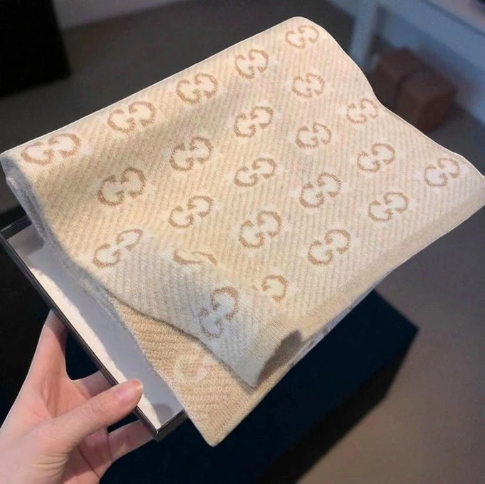 Gucci Women Cashmere Scarf 92796 Pakistan