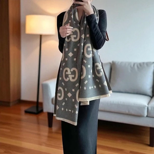 Gucci Women Cashmere Scarf 92910 Pakistan