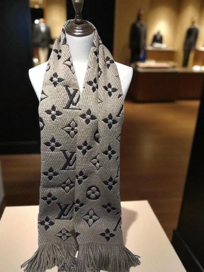 Louis Vuitton Cashmere Scarf Price014 Pakistan