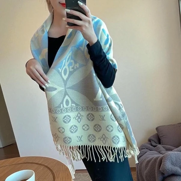 Louis Vuitton Cashmere Scarf895 Pakistan