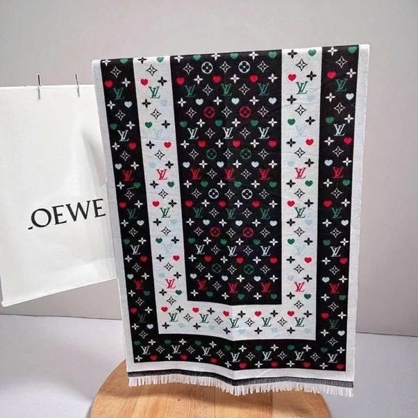 Louis Vuitton Scarves For Women 776 Pakistan