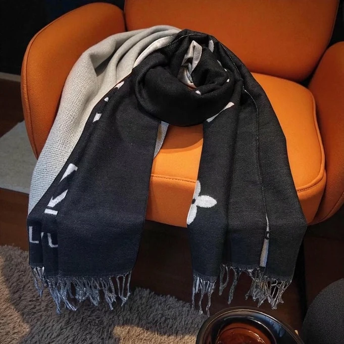 Louis Vuitton Scarves Sale 121 1 1 Pakistan