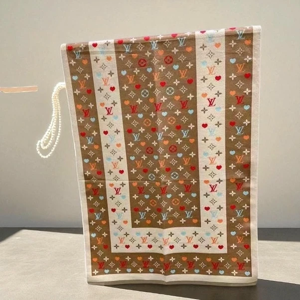 Louis Vuitton Scarves Sale Online882 Pakistan