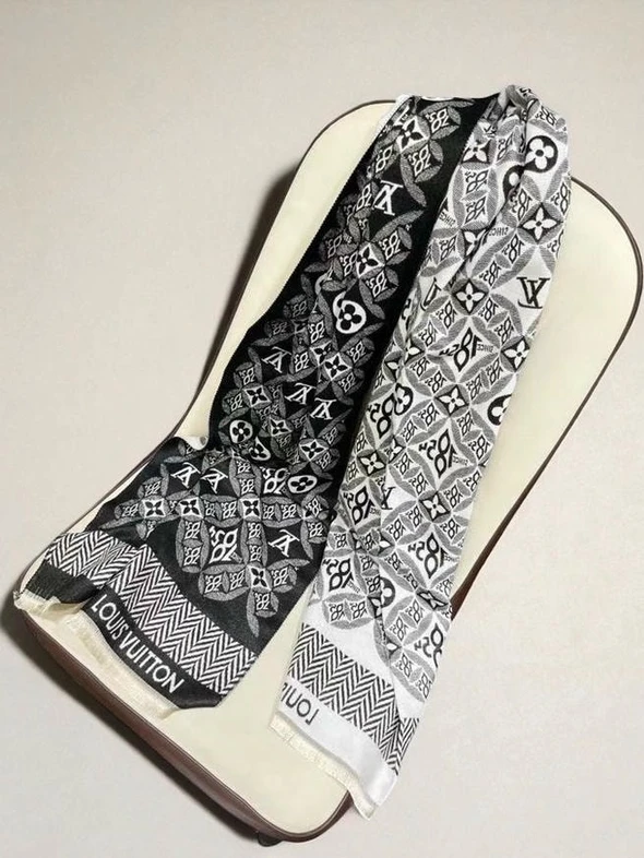 Louis Vuitton Women Cashmere Scarf 92845 Pakistan