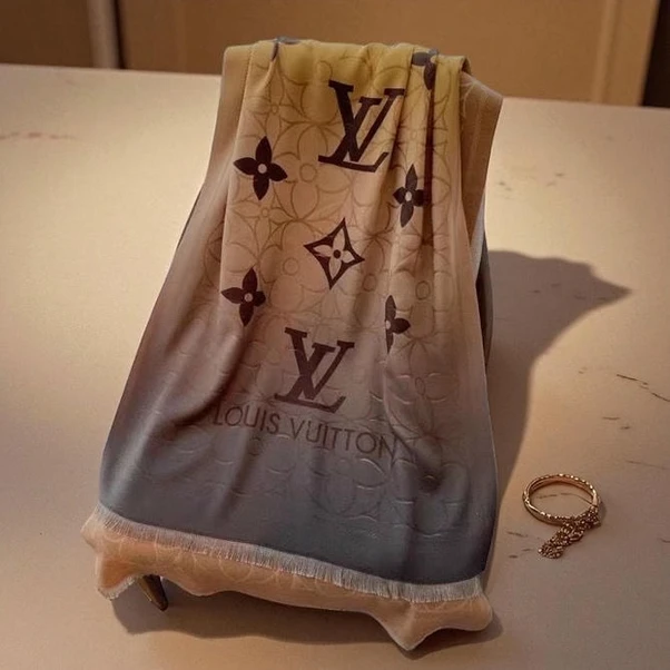 Louis Vuitton Women Cashmere Scarf 92864 Pakistan