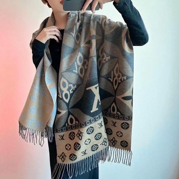 Louis Vuitton Women Cashmere Scarf 92897 Pakistan