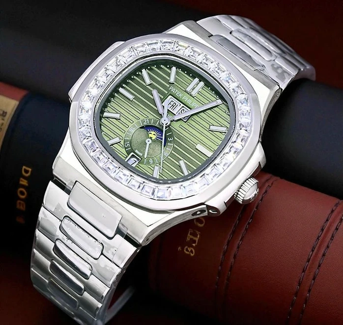 Patek Philippe Nautilus Diamond Bezel Watch 8 Pakistan