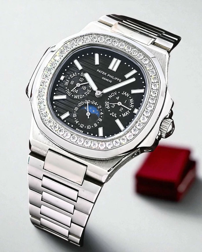 Patek Philippe Nautilus Perpetual Calendar Diamond Bezel Watch Pakistan 1765831833 13d5c376