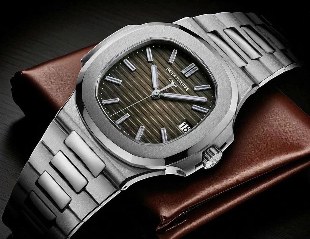 Patek Philippe Nautilus Plain Dial Pakistan