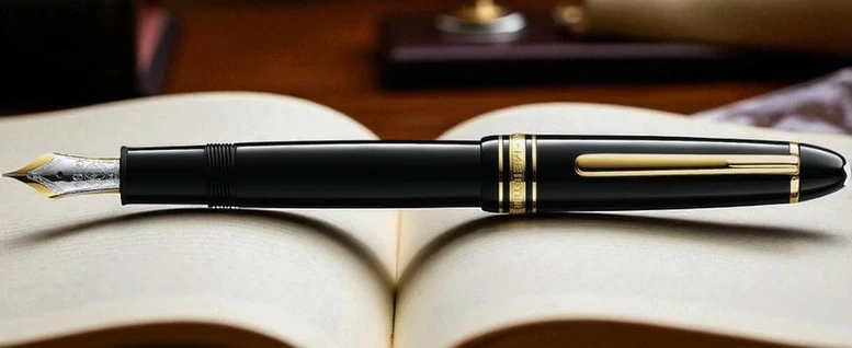 Montblanc Legrand Traveller Fountain Pen Pakistan 1765831855 1f2fcf4a
