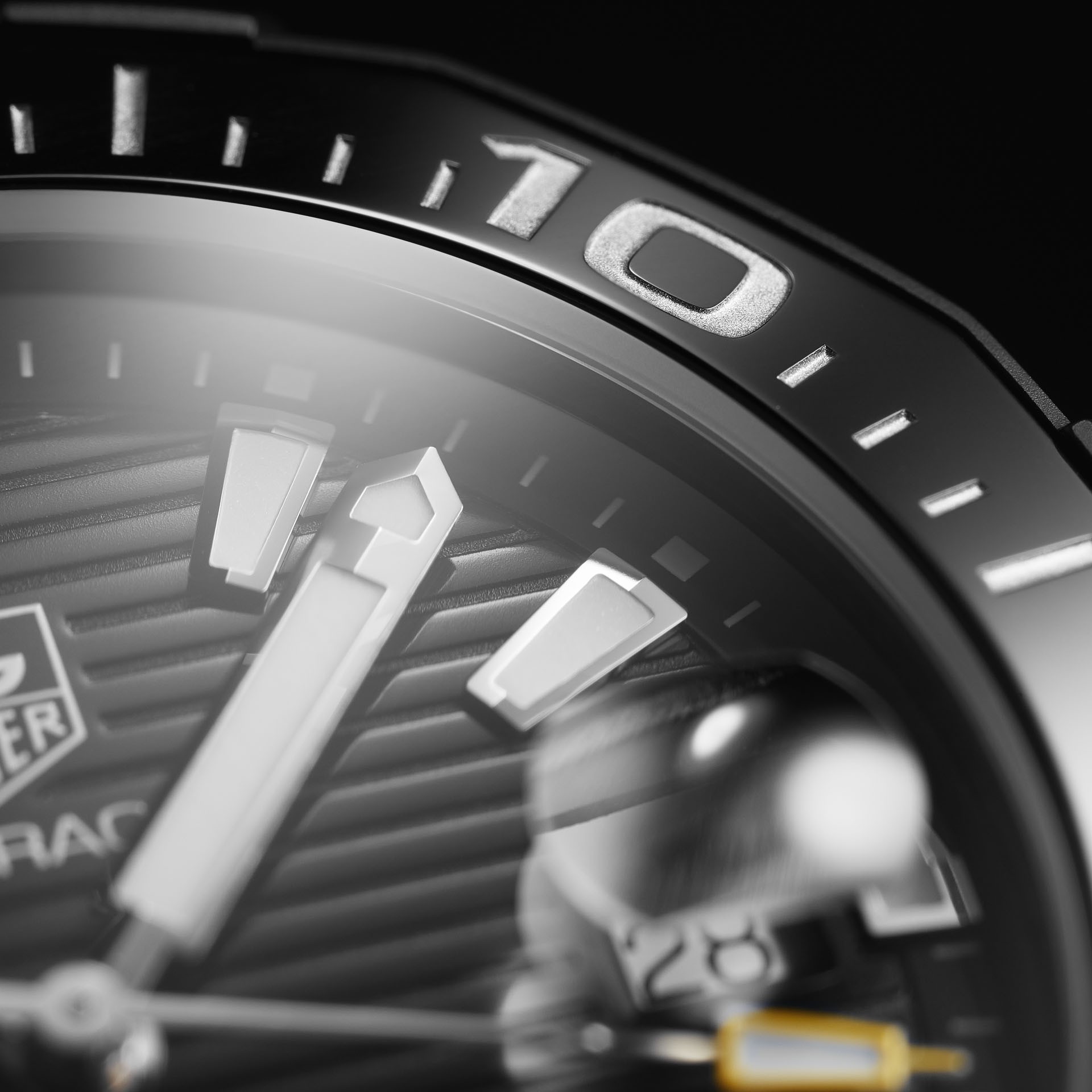 15682575440000 1765832364 Deca8927