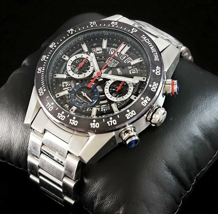 Tag Heuer Carrera Calibre Heuer 01 Compressed Pakistan