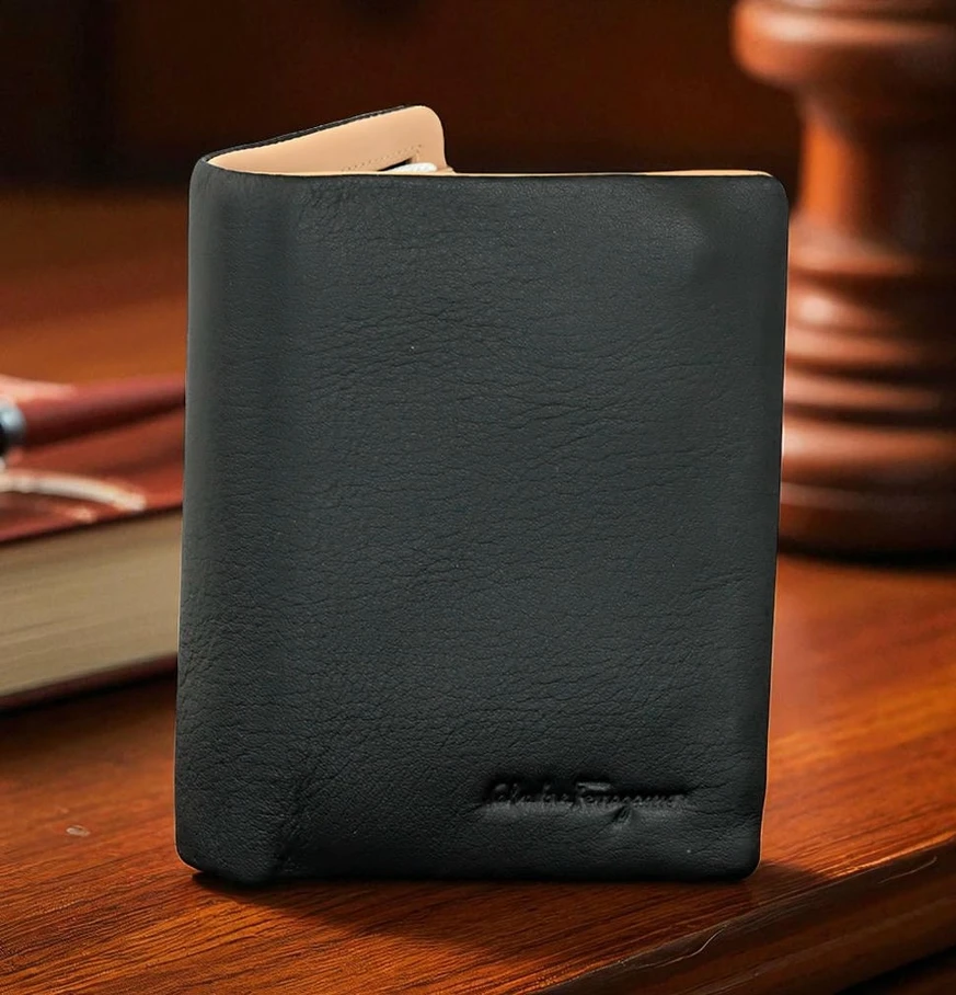 Salvatore Ferragamo Wallets 92 3 Pakistan 1765832629 63de82e7